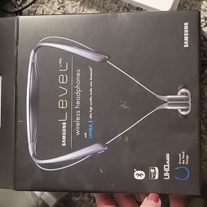 Samsung Level U Pro wireless headphones New/ open box